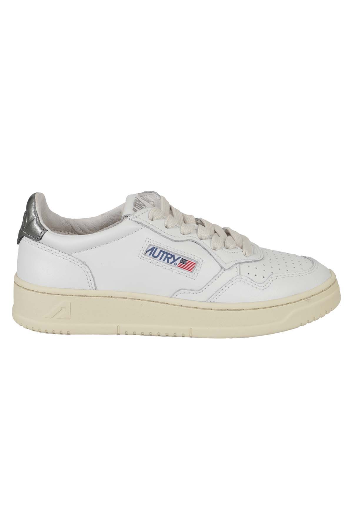 AUTRY Sneakers Medalist Low Women White Silver shopping online